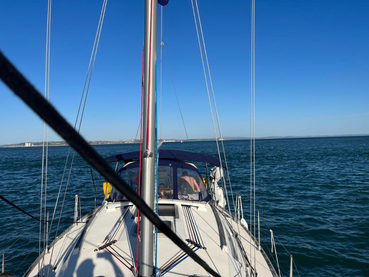 Stay In A Boat - Lisboa Экстерьер фото