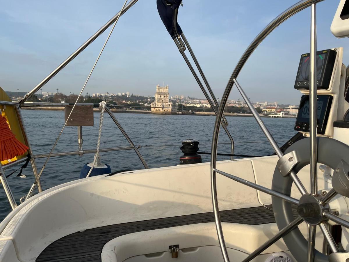 Stay In A Boat - Lisboa Экстерьер фото