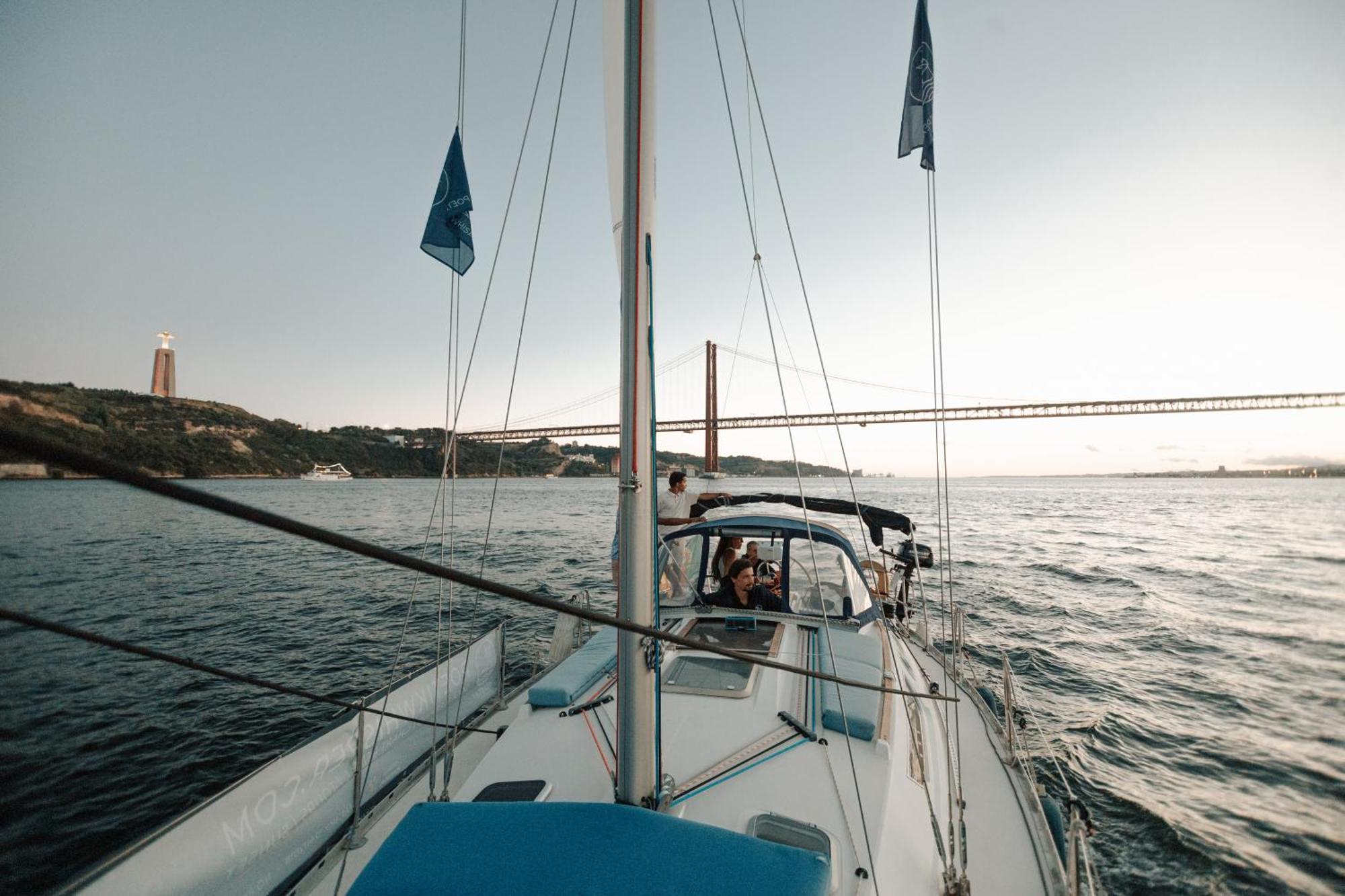 Stay In A Boat - Lisboa Экстерьер фото